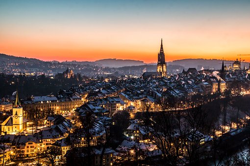 Himmel, Abendrot, Licht, Häuser, Stadt Bern eine Mulde bestellen, Schnee auf Dächer, Kirche